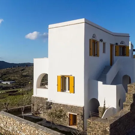 Pirgos アパート *