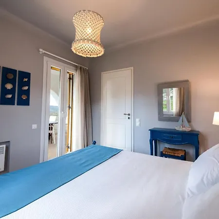 アパート Pirgos Pánormos